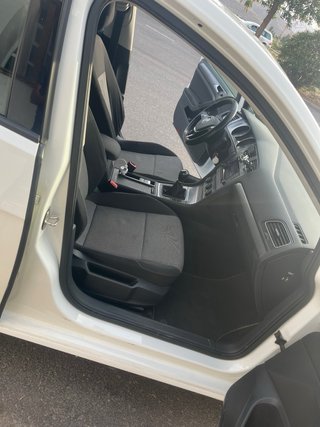 Volkswagen Golf 7 tdi.
