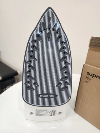Plancha Russell Hobbs Supreme Steam Pro