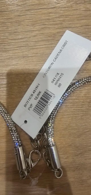 Cinturón cadena plateado con pedrería