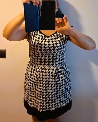 Vestido Stradivarius negro y blanco talla S