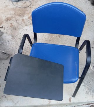 7 Sillas de Formación con Mesa Abatible