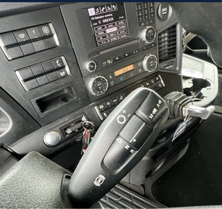 Camión Mercedes Actros 2445