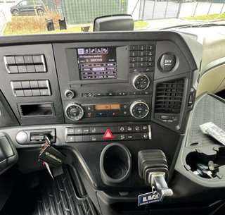 Camión Mercedes Actros 2445