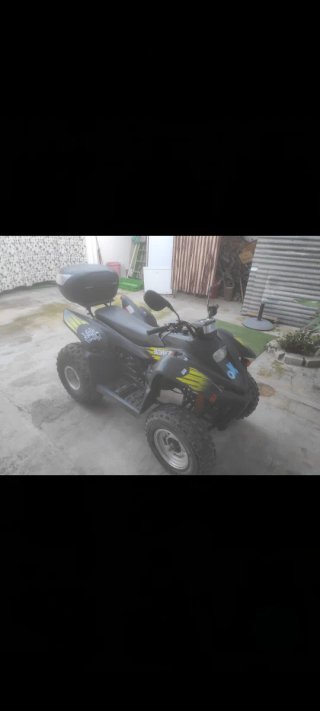 Quad 50cc Negro y Amarillo