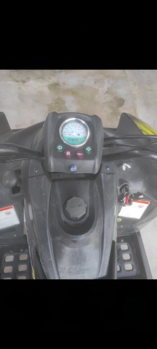 Quad 50cc Negro y Amarillo