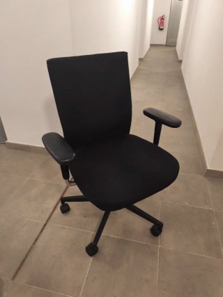 Silla ergonómica Vitra Axess Negra