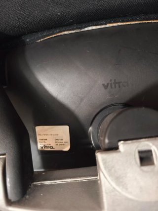 Silla ergonómica Vitra Axess Negra