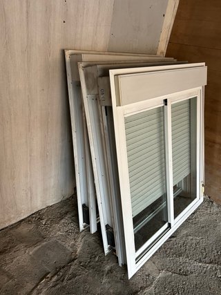 Ventanas de  aluminio con persiana (3 uds)