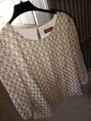 Blusa estampada mujer manga larga
