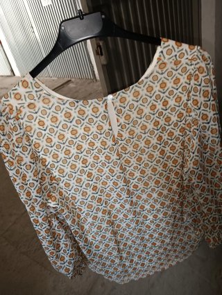Blusa estampada mujer manga larga