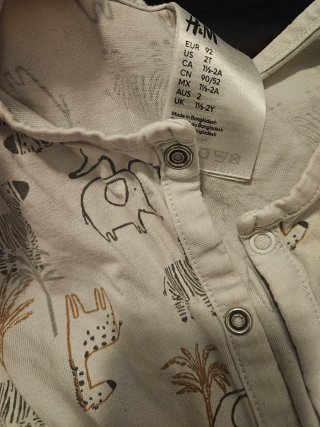 Pijamas H&M una pieza estampado animal