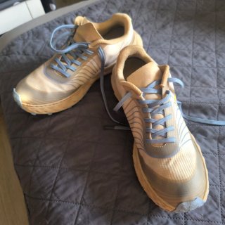 Zapatillas Trail Normal Tomir 1 Beige/Azul