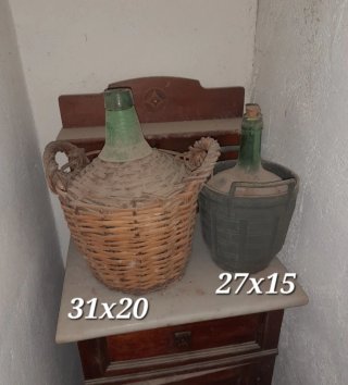Damajuanas de vidrio con cestería