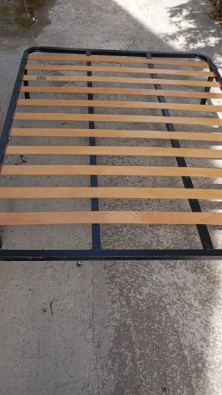 Somier de madera con patas 1.35x1.80m