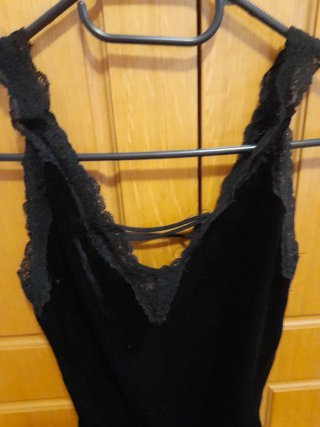 Body terciopelo Bershka negro encaje