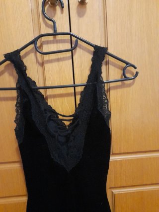 Body terciopelo Bershka negro encaje
