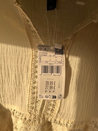 Blusa Mango blanca manga ancha