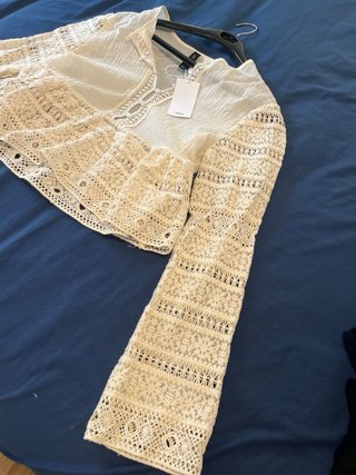 Blusa Mango blanca manga ancha
