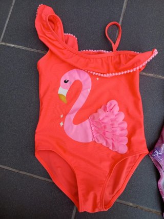 2 bañadores niña + 1 de regalo
