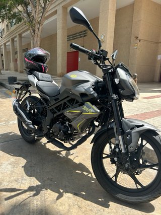 Benelli BN 125 Gris 2024