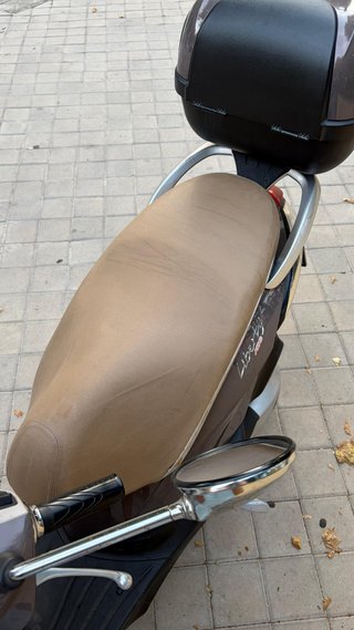 Piaggio Liberty 125 Scooter Beige/Marrón