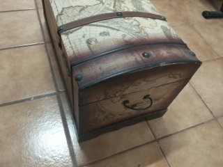 Baúl decorativo mapa antiguo