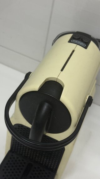 Cafetera Nespresso De’Longhi Essenza Mini