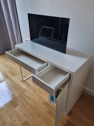 Mesa de ordenador IKEA MICKE