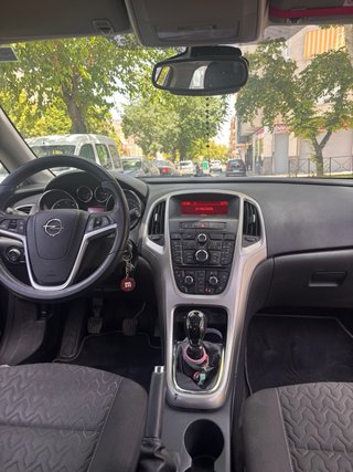 Opel Astra 2013