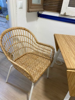 Conjunto de mesa extensible junto con dos sillas