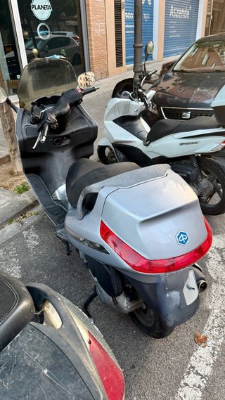 Piaggio X8 125 Plata
