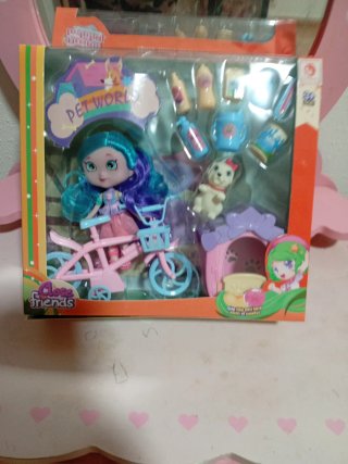 Muñeca Pet World con Accesorios y Bicicleta