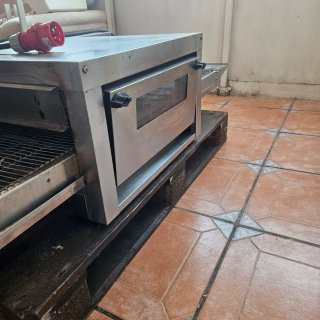 Horno de túnel eléctrico
