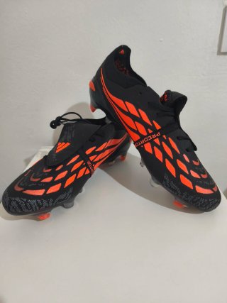 Botas de fútbol Adidas Predator