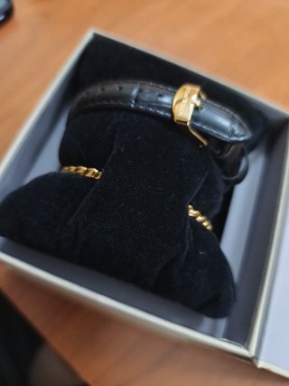 Reloj mujer Viceroy Piel Negro y Pulsera Dorada