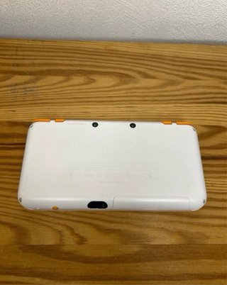 Nintendo 2DS XL Bianca e Arancione