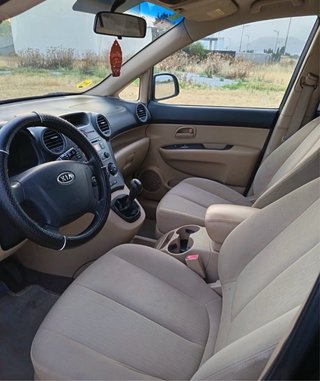KIA Carens 2009 130.000 kilometros