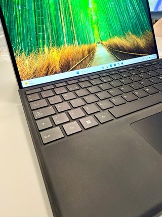 Microsoft Surface Pro 8 i5-16gb-256gb Plata