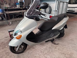 Yamaha Majesty 125 Plata