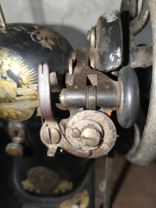 Máquina de coser Singer antigua