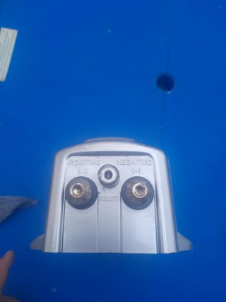 Condensador 2F 24V con Voltímetro