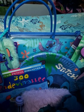 Lote productos Stitch Disney nuevos.