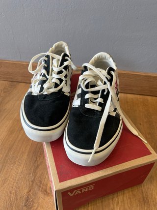 Zapatillas Vans cuadros y flores numero 38,5.