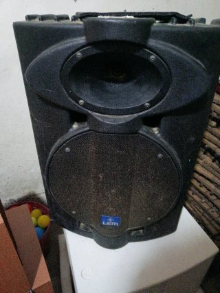 Caja de altavoz LEM activa 500W