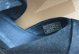 Sandalias UGG Negras Cuña