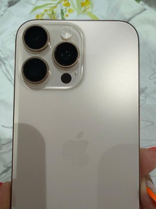 iPhone 16 Pro Max 1TB Dorado