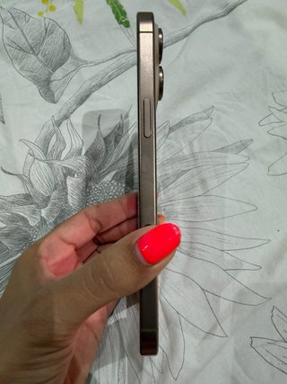 iPhone 16 Pro Max 1TB Dorado