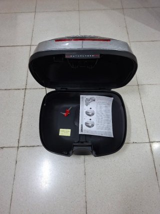 Baúl Moto SHAD SH37 Negro/Plata