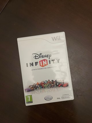 Lote “Nintendo Wii” con juegos, figuras y más!