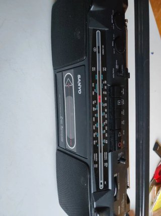 Radio Cassette Sanyo Negro